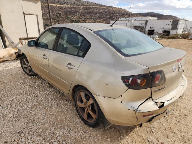 מודעת רכב מאזדה 3