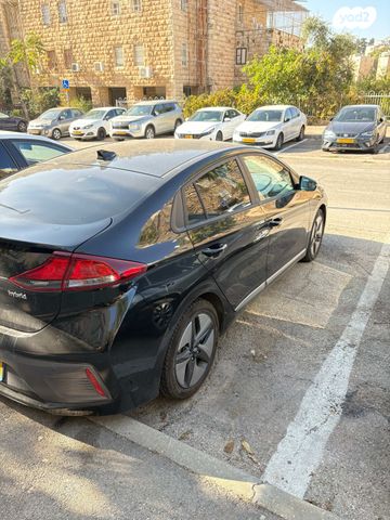 יונדאי איוניק