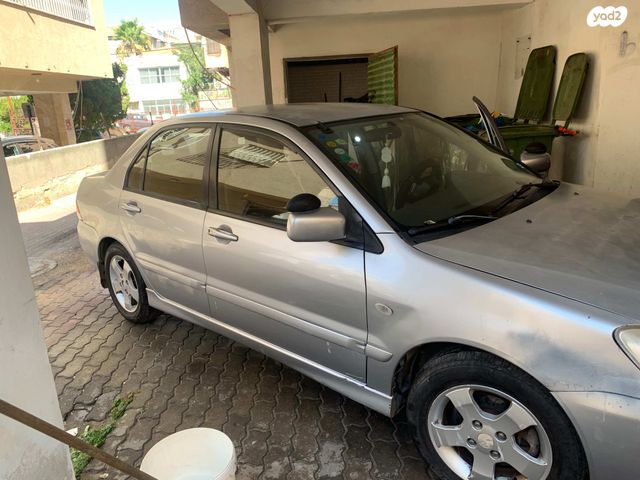 מיצובישי לנסר