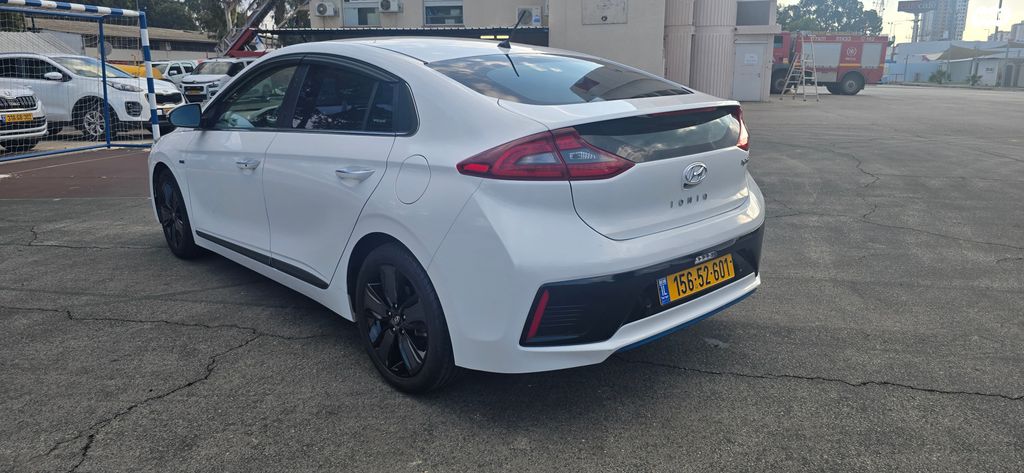 מודעת רכב יונדאי איוניק