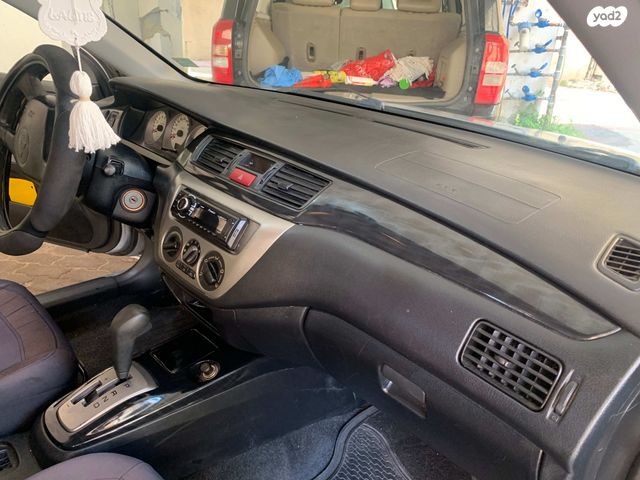 מיצובישי לנסר