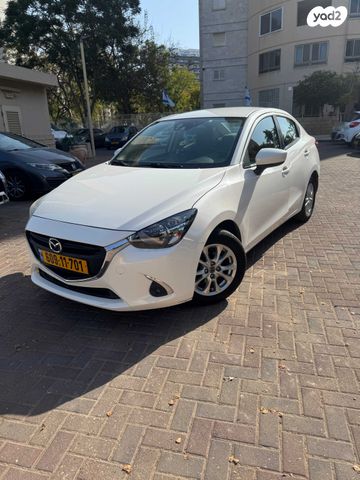 מודעת רכב מאזדה 2