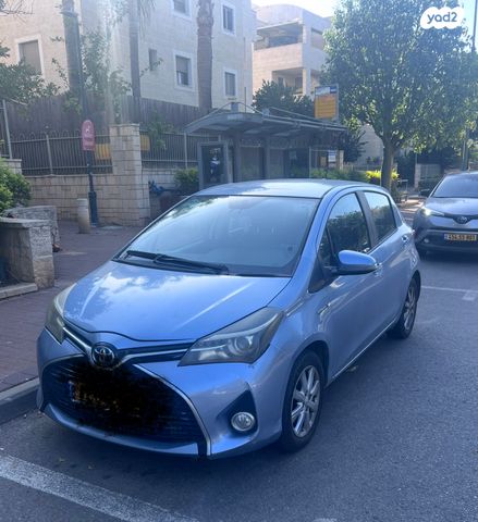 טויוטה יאריס