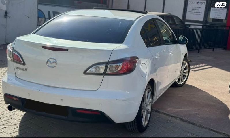 מודעת רכב מאזדה 3