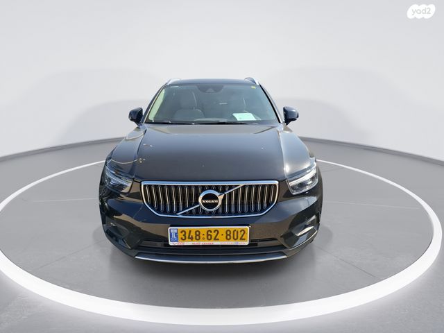 וולוו XC40