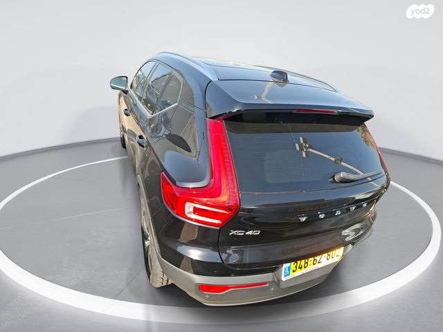 וולוו XC40