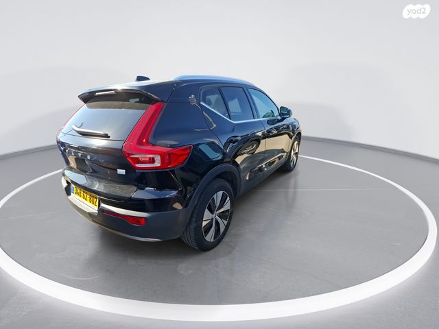 וולוו XC40