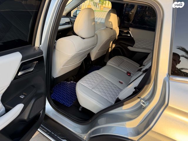 מיצובישי אאוטלנדר