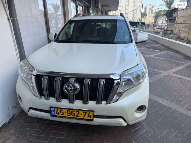 מודעת רכב טויוטה לנד קרוזר