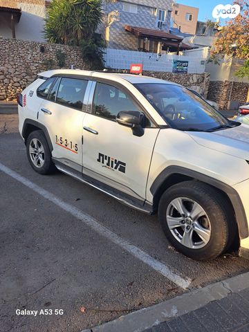 טויוטה RAV4