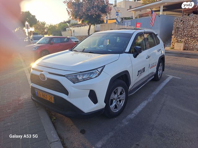 טויוטה RAV4