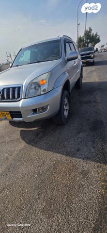 טויוטה לנד קרוזר