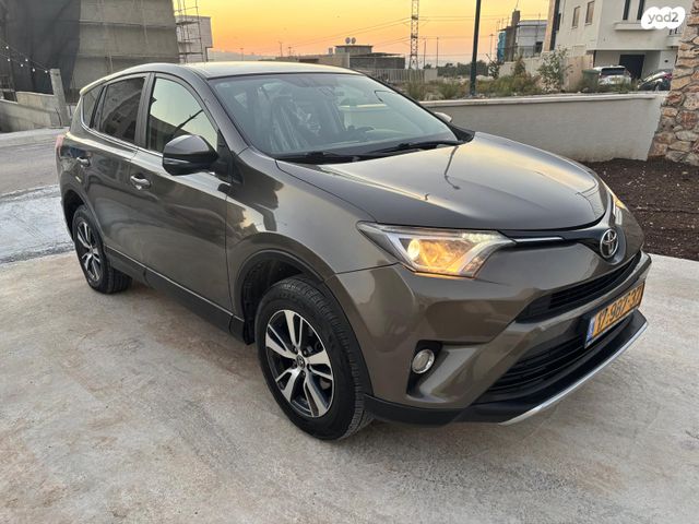 טויוטה RAV4