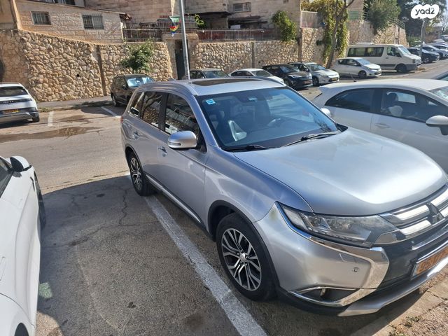 מיצובישי אאוטלנדר