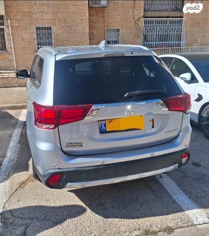 מיצובישי אאוטלנדר