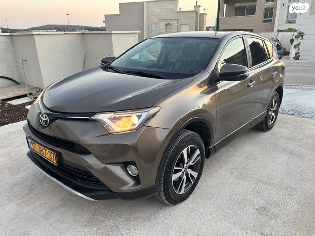 טויוטה RAV4