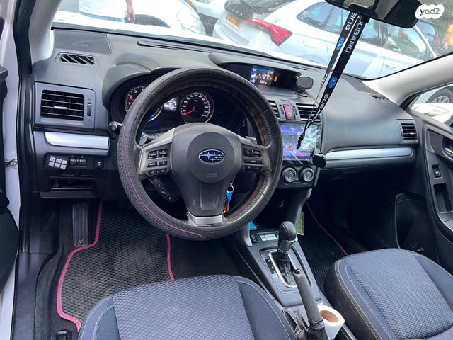 סובארו פורסטר