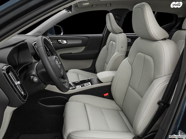 וולוו XC40