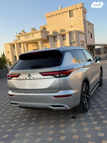 מיצובישי אאוטלנדר