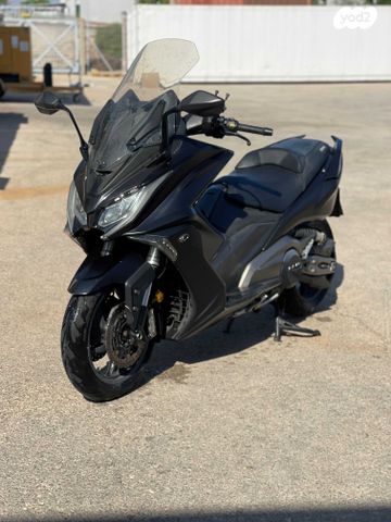 מודעת רכב קימקו AK 550