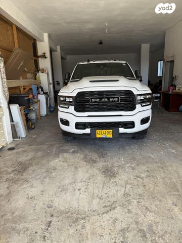 מודעת רכב דודג'