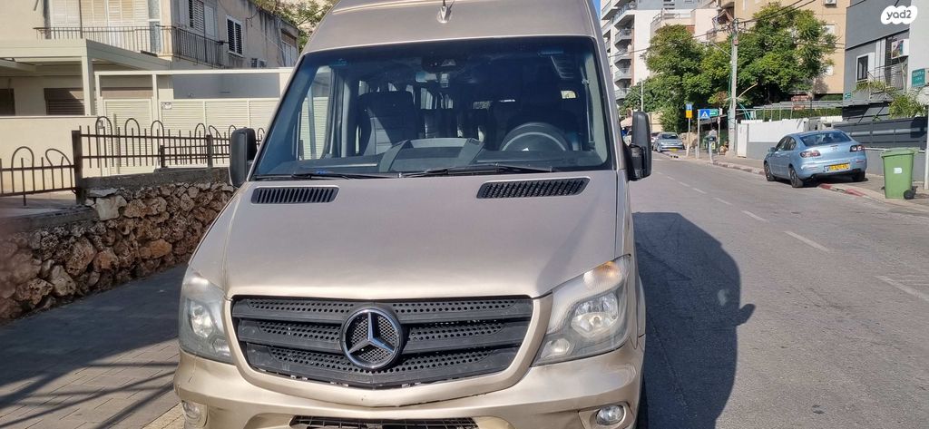 מיניבוסים ורכבי הסעות