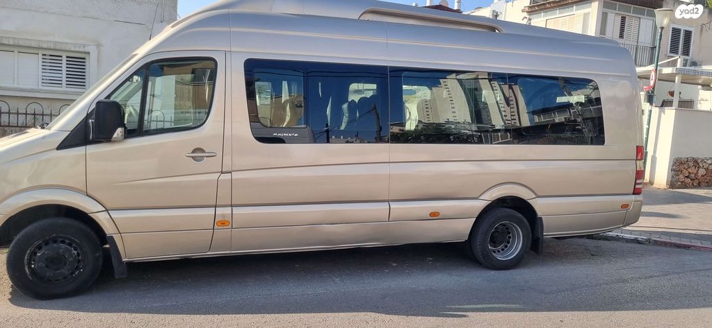 מיניבוסים ורכבי הסעות