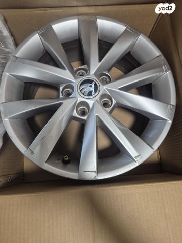 feedItemObj.data.row_1