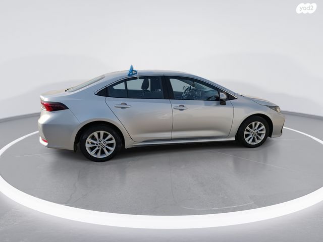 טויוטה קורולה