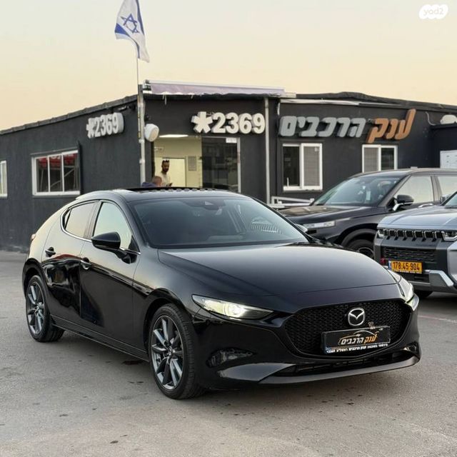 מודעת רכב מאזדה 3