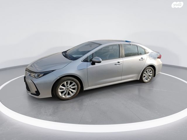 טויוטה קורולה