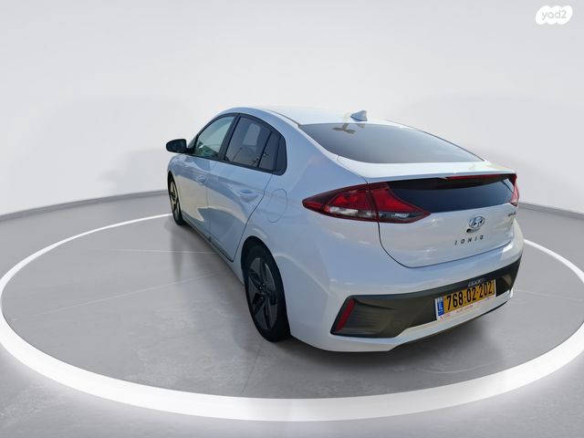 יונדאי איוניק