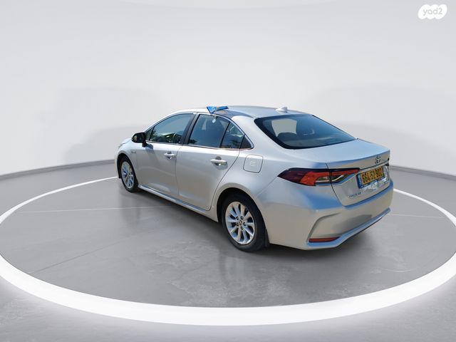 טויוטה קורולה