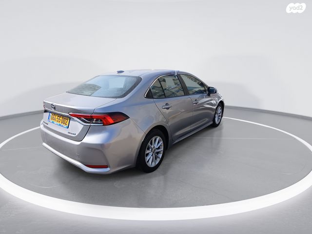 טויוטה קורולה