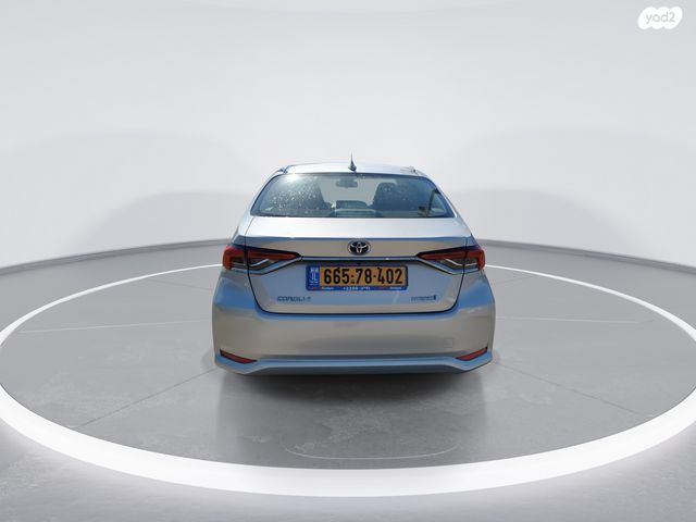 טויוטה קורולה