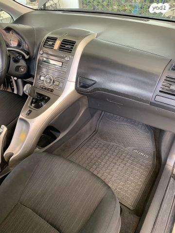 טויוטה אוריס