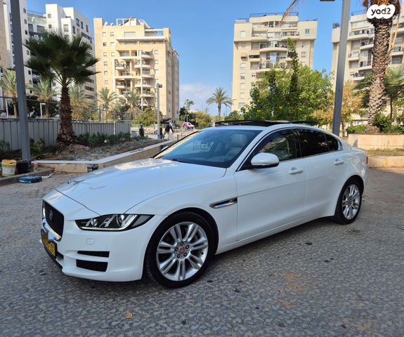 מודעת רכב יגואר XE