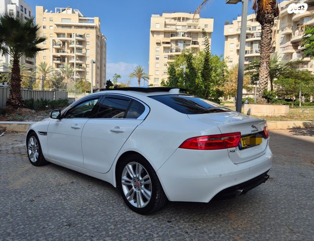 מודעת רכב יגואר XE 1