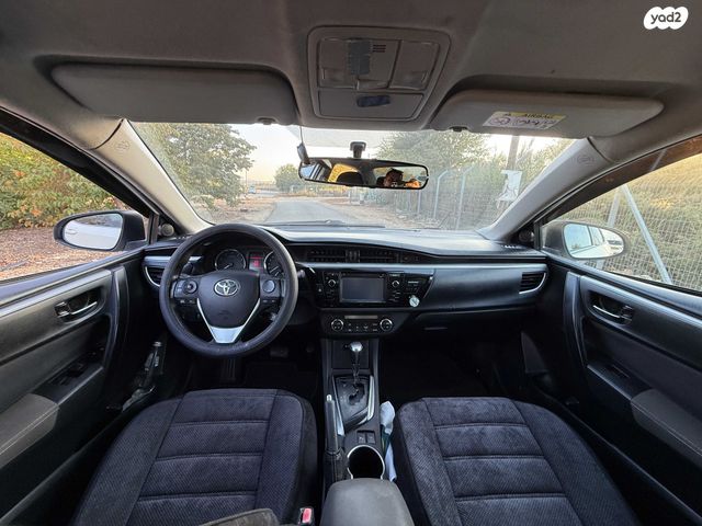 טויוטה קורולה