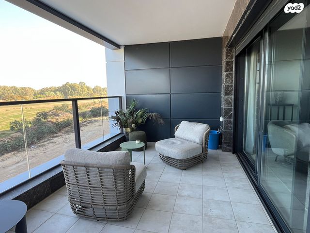 דליה רביקוביץ 14