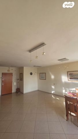 דירה, גולדה מאיר 13, קרית אילון, חולון