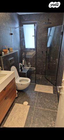 גג/ פנטהאוז, גולדה מאיר 5, מורשת, מודיעין מכבים רעות