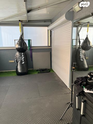 גג/ פנטהאוז, הגיבורים 21, עמידר, בת ים