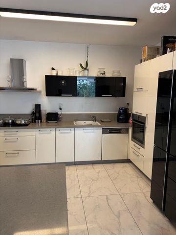 דירת גן, עזריאל 18, רמת השקמה, רמת גן