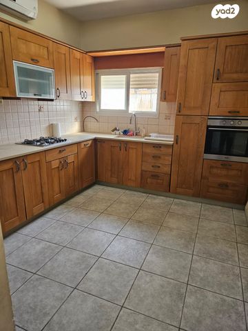 דירה, ההגנה 44, מוצקין הותיקה, קרית מוצקין