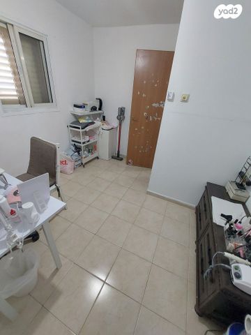 דירה, הרב קוק 2, שיכון ד, טבריה