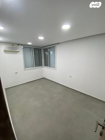 בית פרטי/ קוטג', דרך תא"ל אורי בראון 22, רובע ב', אריאל