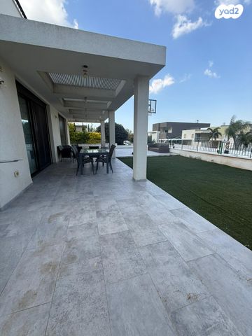 בית פרטי/ קוטג', חניון בית אלפא 1, חפצי בה, חפצי בה