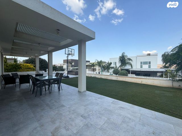 בית פרטי/ קוטג', חניון בית אלפא 1, חפצי בה, חפצי בה