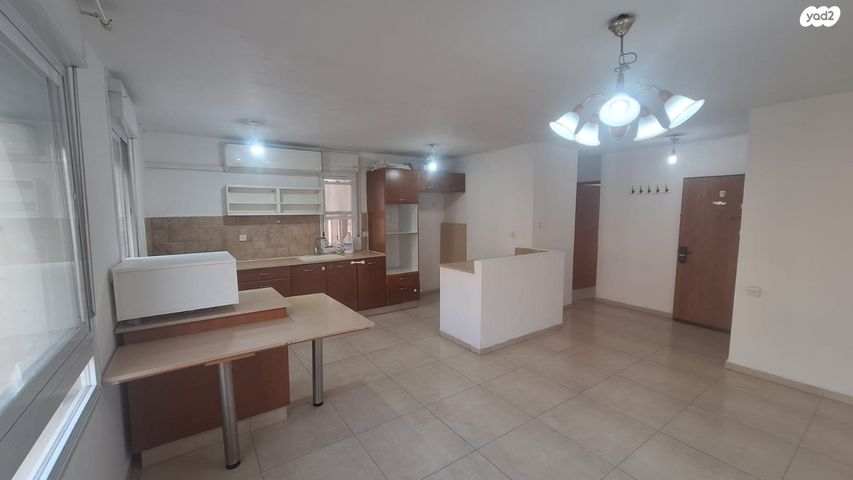 דירה, השישה עשר 8, פסגת זאב, ירושלים